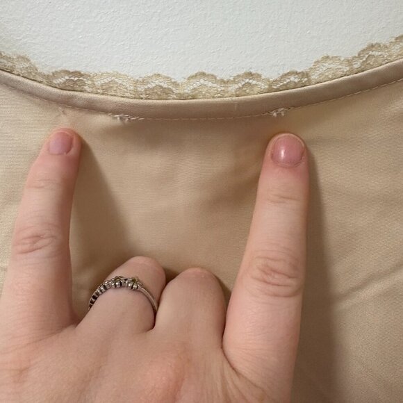 House of Harlow 1960 satiny long sleeve blouse cream crop lace bows Size L - Picture 10 of 12